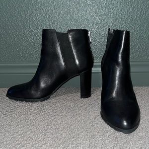 Adrienne Vittadini heeled short boots worn once